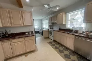35 Maple St, Westhampton Beach, NY 11978 - Photo 7