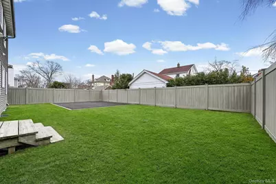 70 Connecticut Avenue, Massapequa, NY 11758 - Photo 33