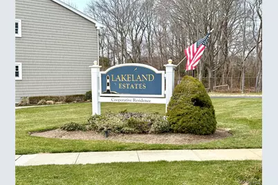 334 Lakeland Avenue #4A, Sayville, NY 11782 - Photo 23