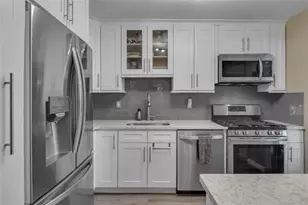 334 Lakeland Ave, Sayville, NY 11782 - Photo 7