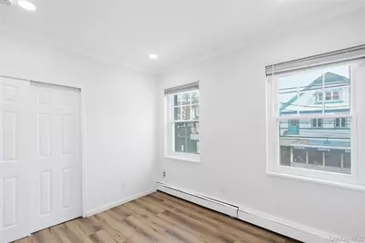 21-29 Audrey Avenue #D, Oyster Bay, NY 11771 - Photo 5