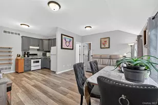 24 Coachlight Dr, Poughkeepsie, NY 12603 - Photo 19