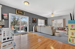 24 Coachlight Dr, Poughkeepsie, NY 12603 - Photo 13