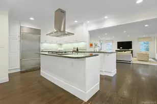 22 Leatherstocking Ln, Scarsdale, NY 10583 - Photo 11