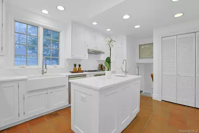 92 Walworth Avenue, Scarsdale, NY 10583 - Photo 11