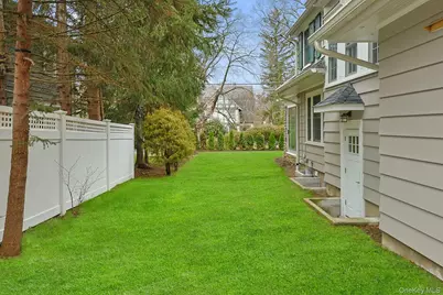 92 Walworth Avenue, Scarsdale, NY 10583 - Photo 35