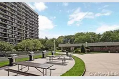 152-18 Union Turnpike #9 J, Flushing, NY 11367 - Photo 5