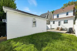 88-37 249th St, Bellerose, NY 11426 - Photo 25