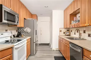 6 Georgian Ct, Coram, NY 11727 - Photo 13