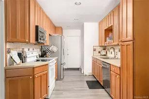 6 Georgian Ct, Coram, NY 11727 - Photo 11