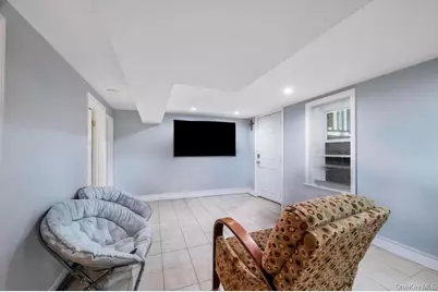 41 Walton Street, Brentwood, NY 11717 - Photo 27