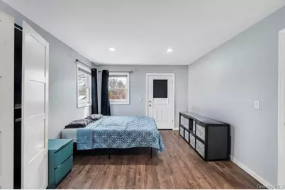 41 Walton Street, Brentwood, NY 11717 - Photo 25