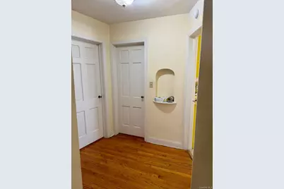 586 Stratford Road, Baldwin, NY 11510 - Photo 5