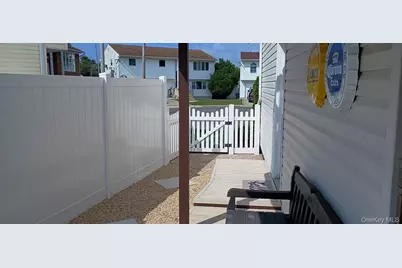 251 Garfield Street, Freeport, NY 11520 - Photo 9