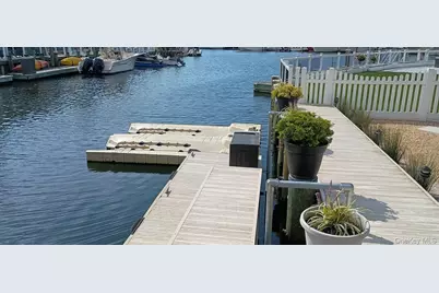 251 Garfield Street, Freeport, NY 11520 - Photo 41