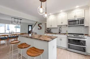 49 Downhill Ln, Wantagh, NY 11793 - Photo 3