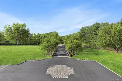 10 Colonial Drive, Upper Brookville, NY 11545 - Photo 5