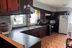 95 Dupont Ave, Newburgh, NY 12550 - Photo 7