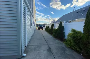 541 E Park Ave, Long Beach, NY 11561 - Photo 13