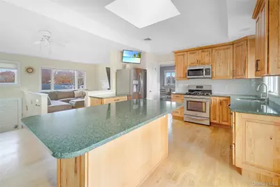 15 Marlin Road, East Quogue, NY 11942 - Photo 7