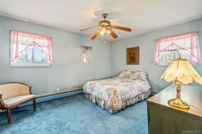 226 W 18th Street, Deer Park, NY 11729 - Photo 19