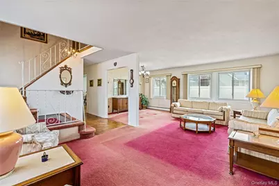 226 W 18th Street, Deer Park, NY 11729 - Photo 9