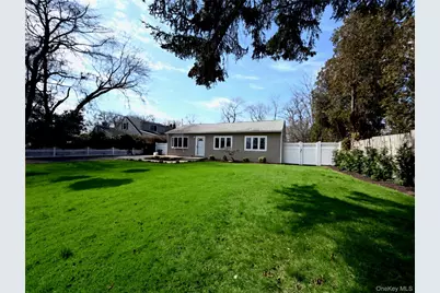 16 Lincoln Drive, Oakdale, NY 11769 - Photo 3