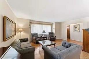 15 Woodlawn Ave, Valley Stream, NY 11581 - Photo 5