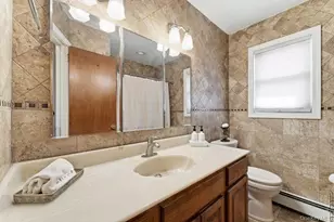 15 Woodlawn Ave, Valley Stream, NY 11581 - Photo 11