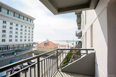 100 W Broadway #3-D, Long Beach, NY 11561 - Photo 9