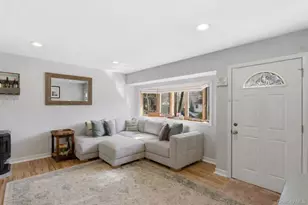 9 Fox Ln, Shoreham, NY 11786 - Photo 3