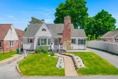4 Crestwood Boulevard, Poughkeepsie, NY 12603 - Photo 1