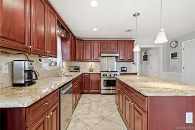 58 McGaw Avenue, Lake Grove, NY 11755 - Photo 7