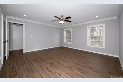 2200 Dolphin Lane #106, Holbrook, NY 11741 - Photo 9