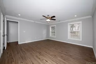 2200 Dolphin Ln, Holbrook, NY 11741 - Photo 9