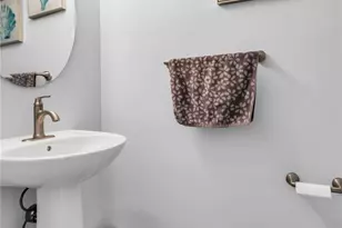 191 Belmont Cir, Yaphank, NY 11980 - Photo 17