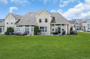 191 Belmont Cir, Yaphank, NY 11980 - Photo 33