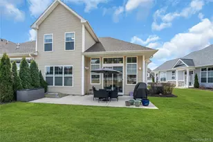 191 Belmont Cir, Yaphank, NY 11980 - Photo 31