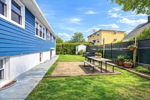32 Agawam N, Yonkers, NY 10704 - Photo 25