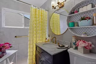 129 Gailmore Dr, Yonkers, NY 10710 - Photo 9