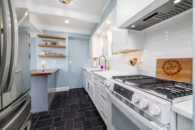 1885 Washington Avenue, Seaford, NY 11783 - Photo 19