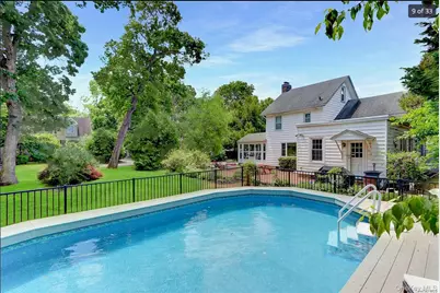 1885 Washington Avenue, Seaford, NY 11783 - Photo 37