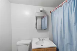 60-63 Catalpa Ave, Ridgewood, NY 11385 - Photo 23