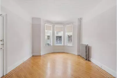 6063 Catalpa Avenue, Ridgewood, NY 11385 - Photo 7