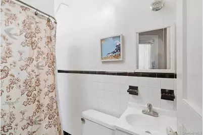 6063 Catalpa Avenue, Ridgewood, NY 11385 - Photo 25