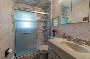 10 Wallace Dr, Plainview, NY 11803 - Photo 15