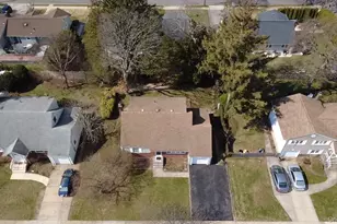 10 Wallace Dr, Plainview, NY 11803 - Photo 25