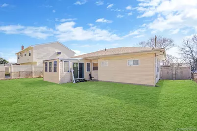 22 Somerset Road N, Amityville, NY 11701 - Photo 5