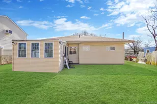 22 Somerset Road N, Amityville, NY 11701 - Photo 7