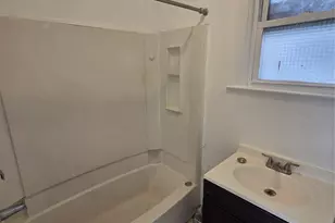 3561 Ropes Ave, Bronx, NY 10475 - Photo 9